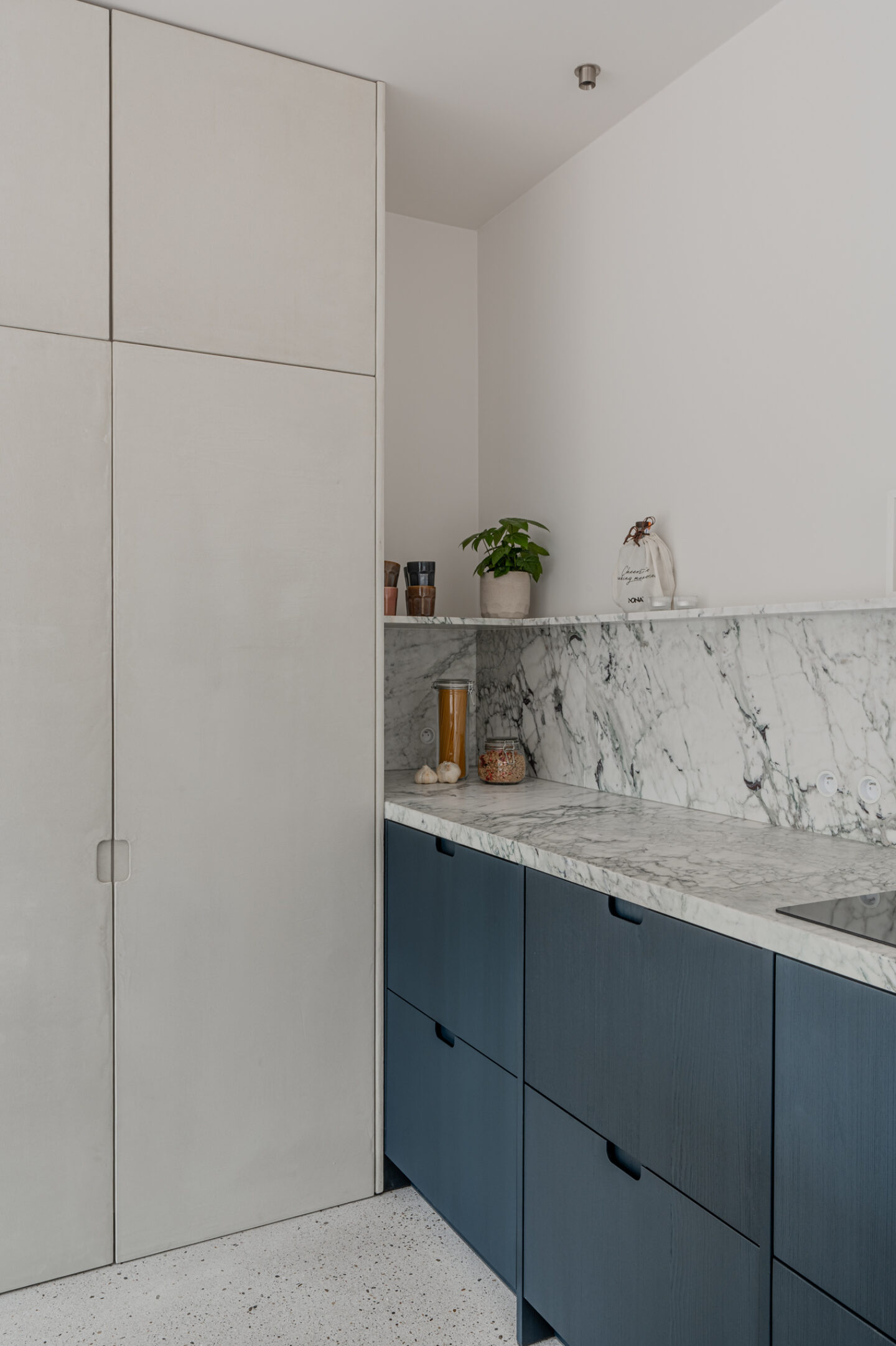 Pilar Shoots Showroom Knokke LR 13