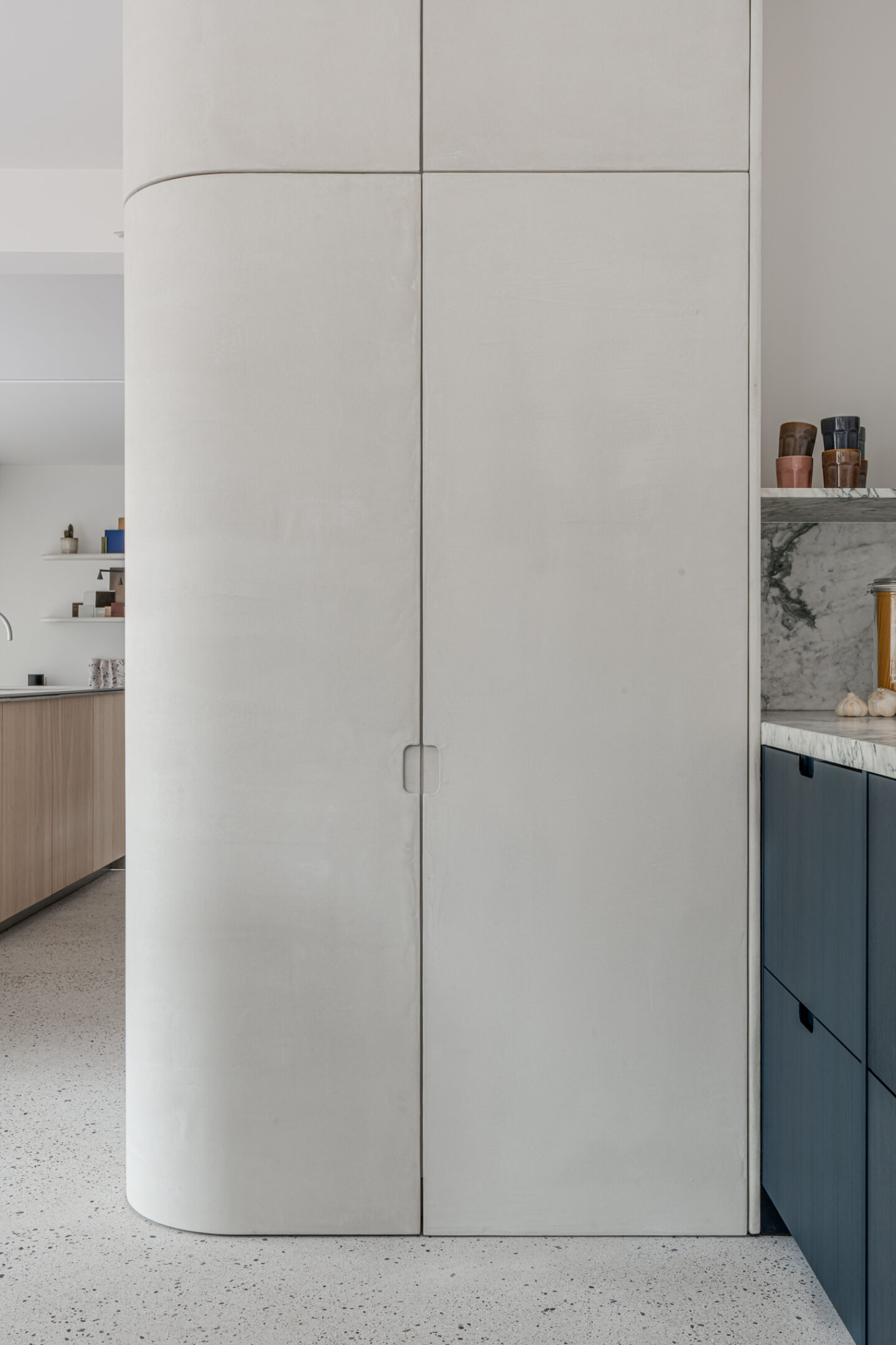 Pilar Shoots Showroom Knokke LR 143