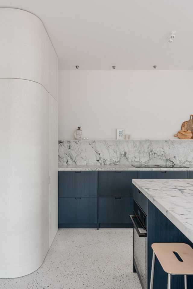 Pilar Shoots Showroom Knokke LR 7
